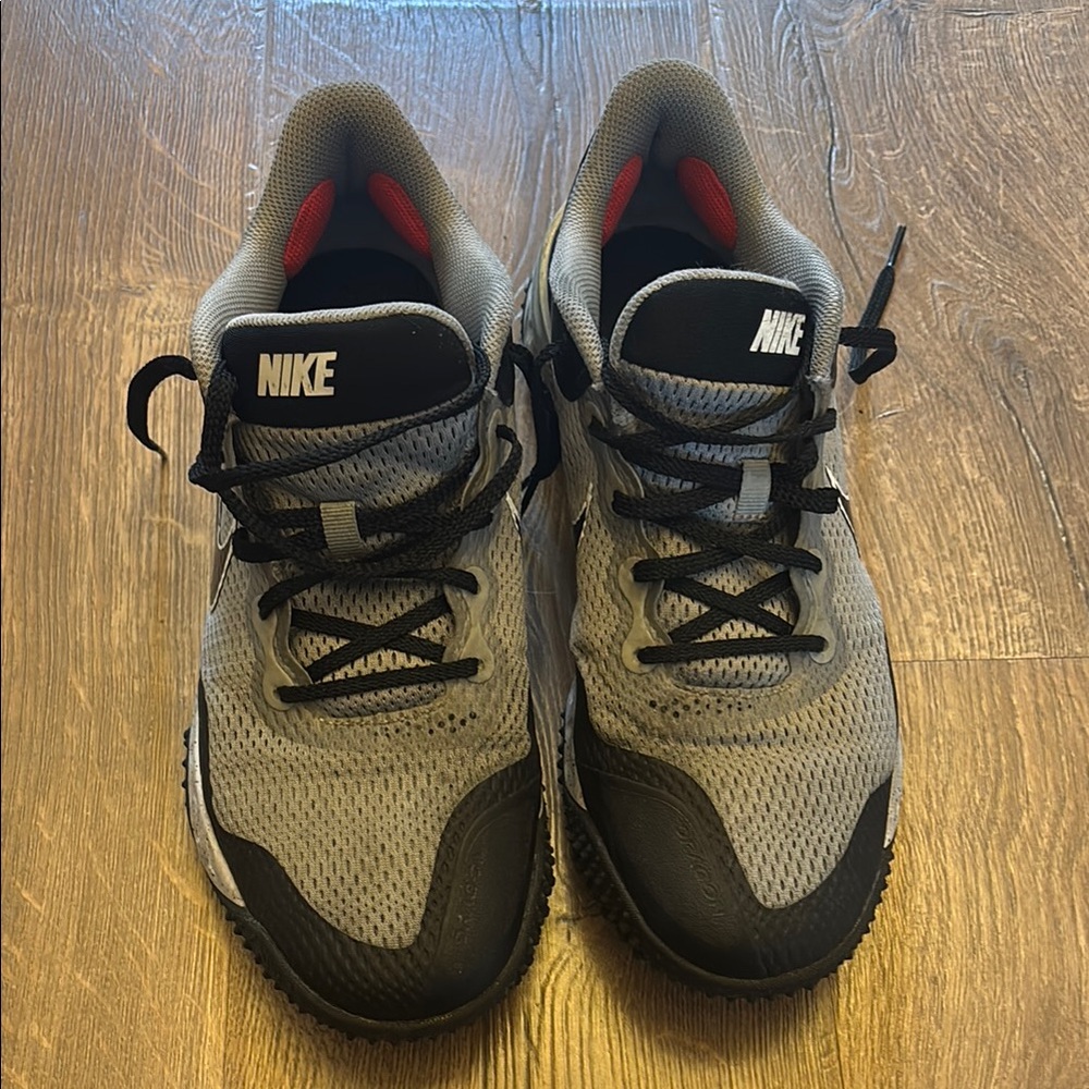 Nike Men's Grey and Black Turf Shoes